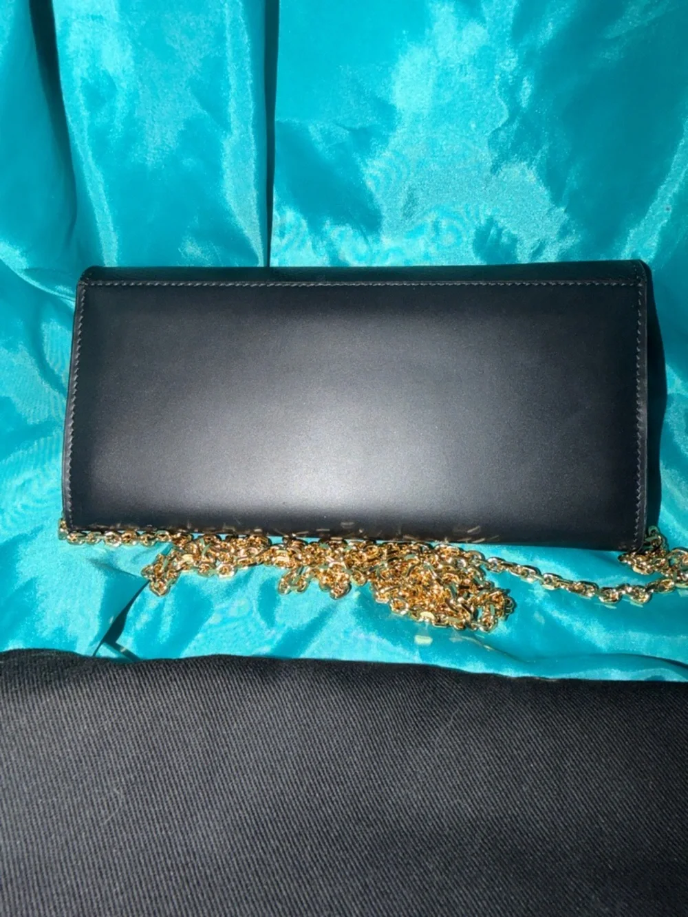 Fendi-FF Diamonds Continental Wallet on Chain,made of textured calfskin leather - Picture 7 of 15